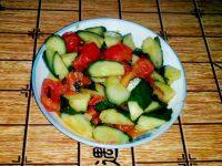 家常菜番茄炒黄瓜