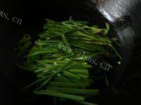 好吃的辣椒炒韭菜做法图解6)