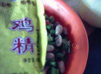 芹菜花生米做法图解10)
