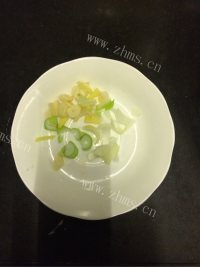 家常菜黑白菜做法图解2)