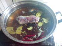 卤牛肉豆干做法图解6)