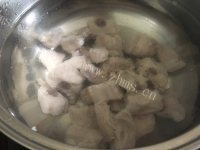 清淡的炖排骨做法图解3)