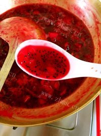 美味火龙果酱做法图解11)