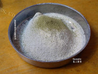 美味的抹茶小方糕做法图解4)