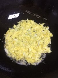 美味的蛋酱菠菜做法图解3)