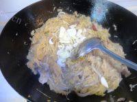 美味的酸菜粉做法图解9)