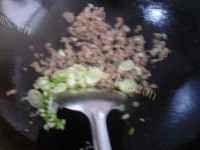 芳香四溢的土豆烧海带做法图解4)