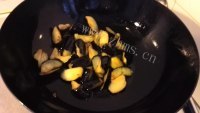 营养丰富的家常烧茄子做法图解8)