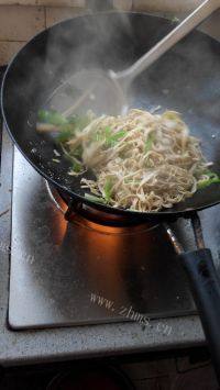 家常菜清炒豆腐皮做法图解5)