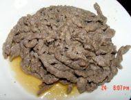 泡椒牛肉丝自制做法图解2)
