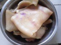 黄豆炒肉皮做法图解1)