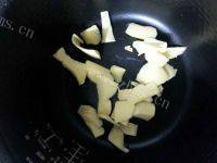 口感不错的花生牛轧糖做法图解2)