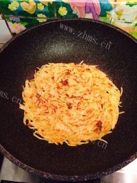 美味的煎土豆饼做法图解6)