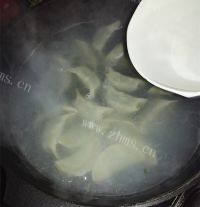 自己做的韭菜猪肉水饺做法图解13)