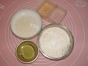 自制抹茶双色蛋糕做法图解1)
