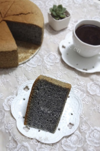 自制黑芝麻戚风蛋糕