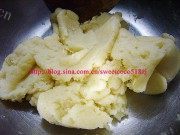 自制草苺冰淇淋泡芙做法图解2)