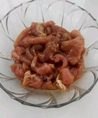 家常菜圆葱炒肉做法图解3)