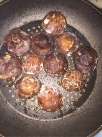 美味的酿香菇做法图解5)
