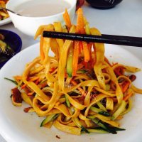 芳香四溢的肉丝面做法图解16)