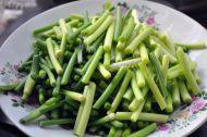 「DIY美食」蒜薹炒肉做法图解1)