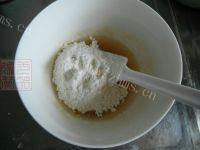 自制广式莲蓉月饼做法图解3)