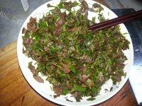 味道不错的香椿炒鸡蛋做法图解3)