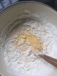 自制威风蛋糕做法图解6)