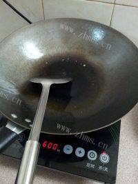 家常菜西芹炒肉丝做法图解1)