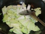 家常菜水煮白菜做法图解8)