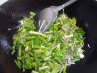 鲜香的芹菜肉丝做法图解6)