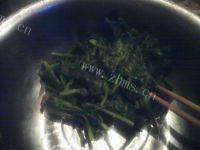 美味的菠菜蛋汤做法图解3)
