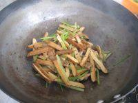 色香味具全的芹菜炒豆干