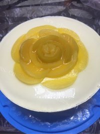 口感丰富的黄桃慕斯蛋糕