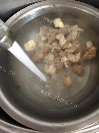 美味的香辣啤酒鸭做法图解6)