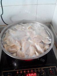 家常猪肉白菜饺子做法图解15)