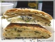 自己做的芝麻葱油饼