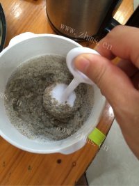 唇齿留香的黑豆花生豆浆做法图解6)