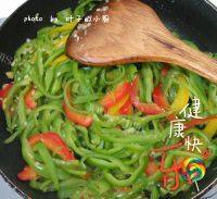 家常菜尖椒鸡蛋做法图解8)