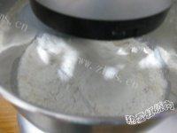 自己做的双色开花馒头做法图解2)