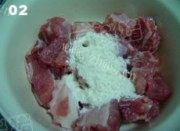 小朋友喜爱的酸甜排骨做法图解2)