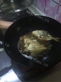 回味无穷的红烧鲳鱼做法图解4)