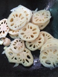 家常菜清炒藕片做法图解5)