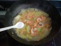 美味营养的虾仁冬瓜汤做法图解10)