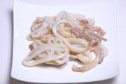 石锅牡蛎鱿鱼豆腐汤做法图解2)