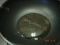 家常五花肉炖芸豆做法图解3)