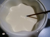 自制酸奶做法图解4)