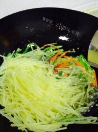 美味佳肴般的酸辣土豆丝做法图解8)