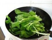 家常菜虾米炒青菜做法图解5)