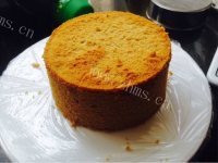 自制抹茶奶油蛋糕做法图解10)
